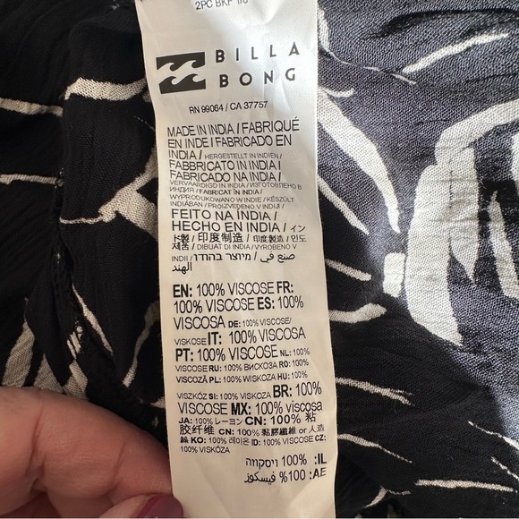 Billabong nine lives black printed maxi wrap dress size medium - Picture 6 of 6